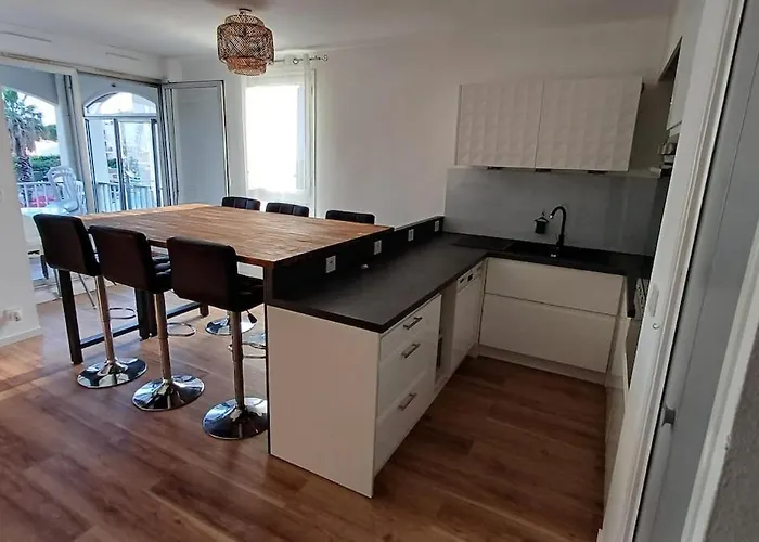 Chez Sofia T3 View Port Private Parking And Pool 아파트