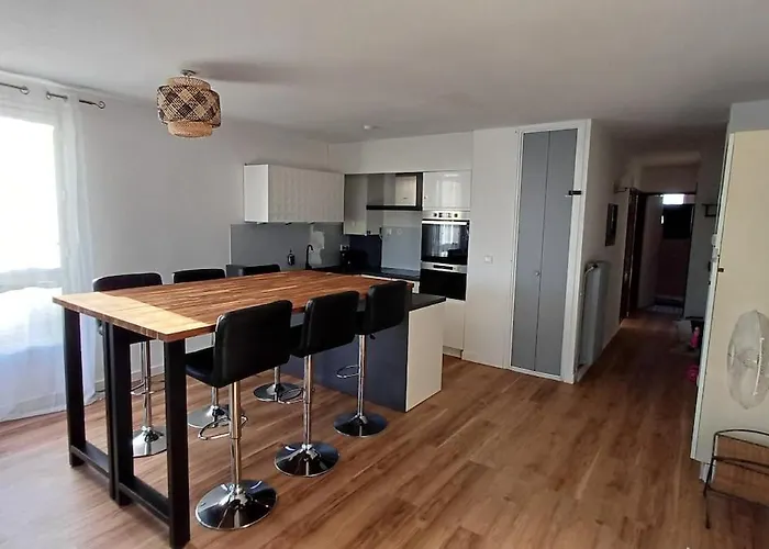 Chez Sofia T3 View Port Private Parking And Pool 아파트 아그